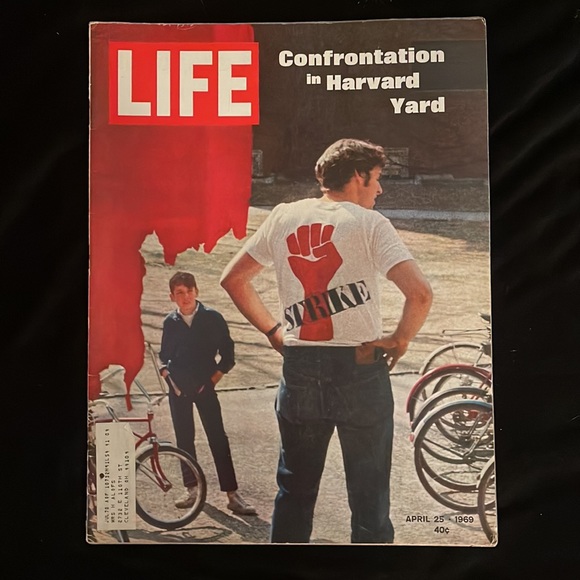 3 Vintage Life Magazines. - Picture 3 of 5